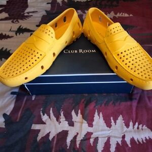 Club Room Men's Yellow Loafers